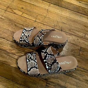 J/Slides Platform Snakeskin